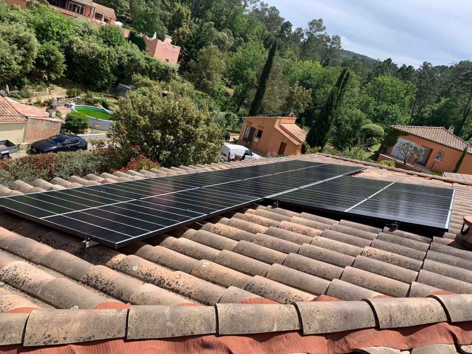 Kauff Energy Solaire, entreprise spécialisée dans la pose de panneaux solaires dans le var. Située aux alentours de Toulon et Sanary-sur-Mer, c’est à Six-Fours-Les-Plages que Kauff Energy est implanté.